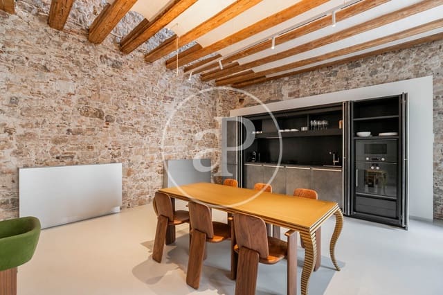 2 bedroom Apartment for rent in El Barri Gòtic, Barcelona city - € 13,200 (Ref: 9003592)
