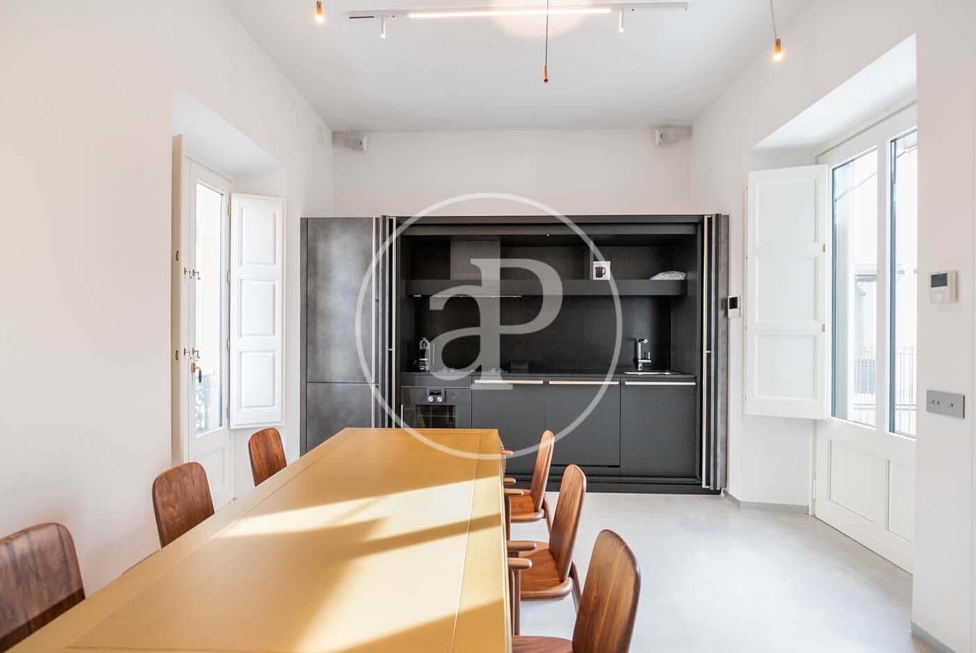 2 soverom Leilighet til leie i Barcelona by med svømmebasseng - € 9 900 (Ref: 9003593)