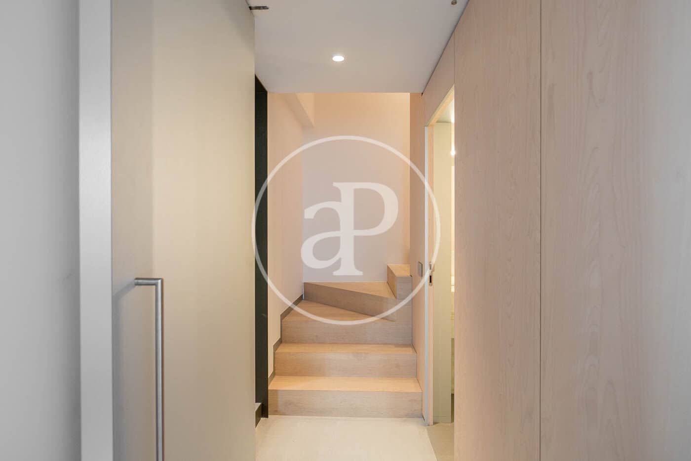 2 soverom Leilighet til leie i Barcelona by med svømmebasseng - € 9 900 (Ref: 9003593)