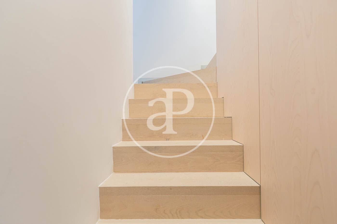 2 soverom Leilighet til leie i Barcelona by med svømmebasseng - € 9 900 (Ref: 9003593)