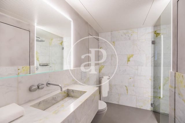 2 slaapkamer Appartement te huur in El Barri Gòtic, Barcelona stad met zwembad - € 9.900 (Ref: 9003593)