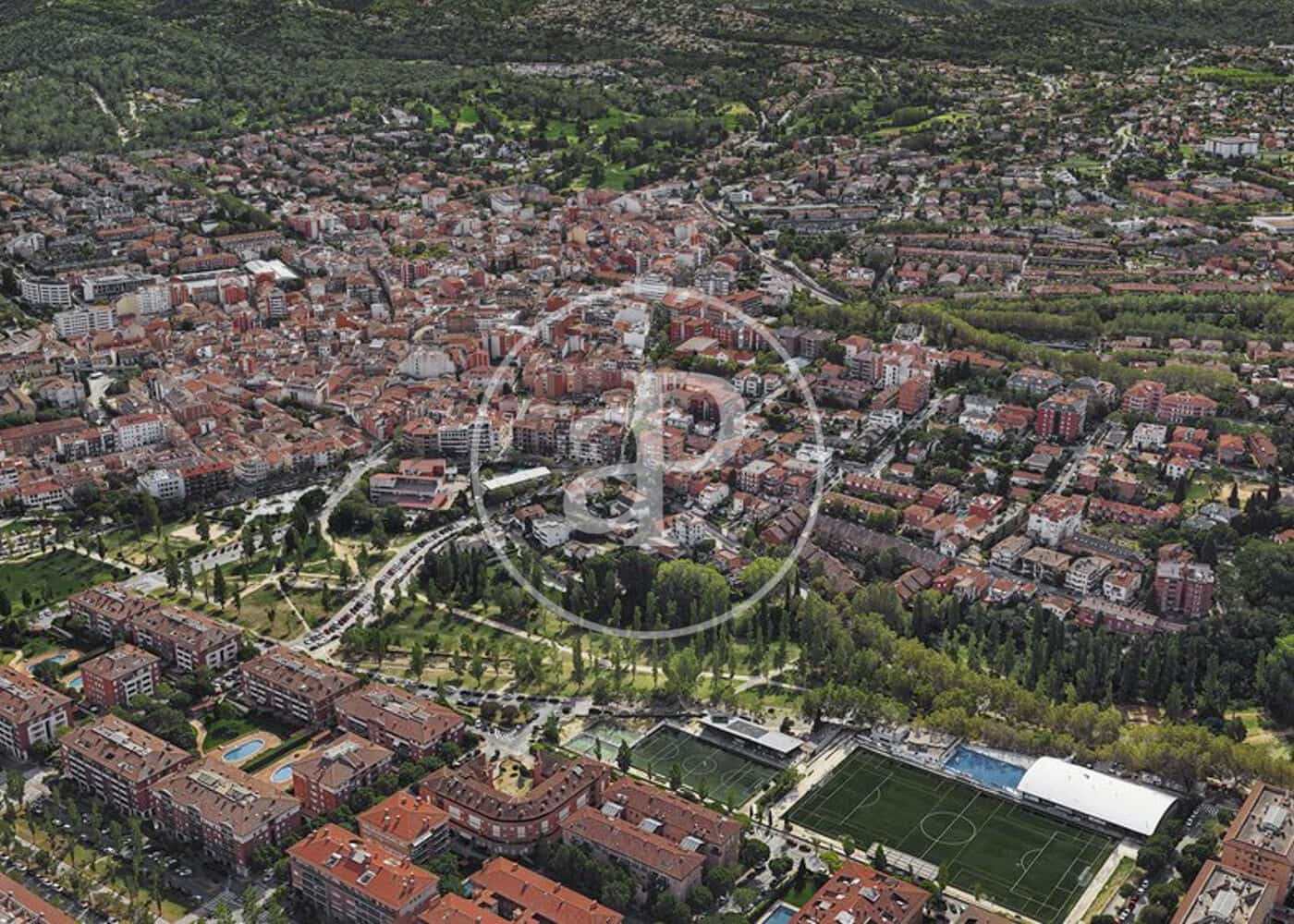 Huoneisto myytävänä paikassa Sant Cugat del Valles mukana uima-altaan - 812 000 € (Ref: 9006025)