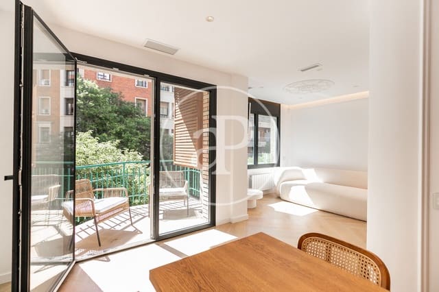 3 soveværelse Lejlighed til leje i La Nova Esquerra de L'Eixample, Barcelona by - € 3.650 (Ref: 9006033)