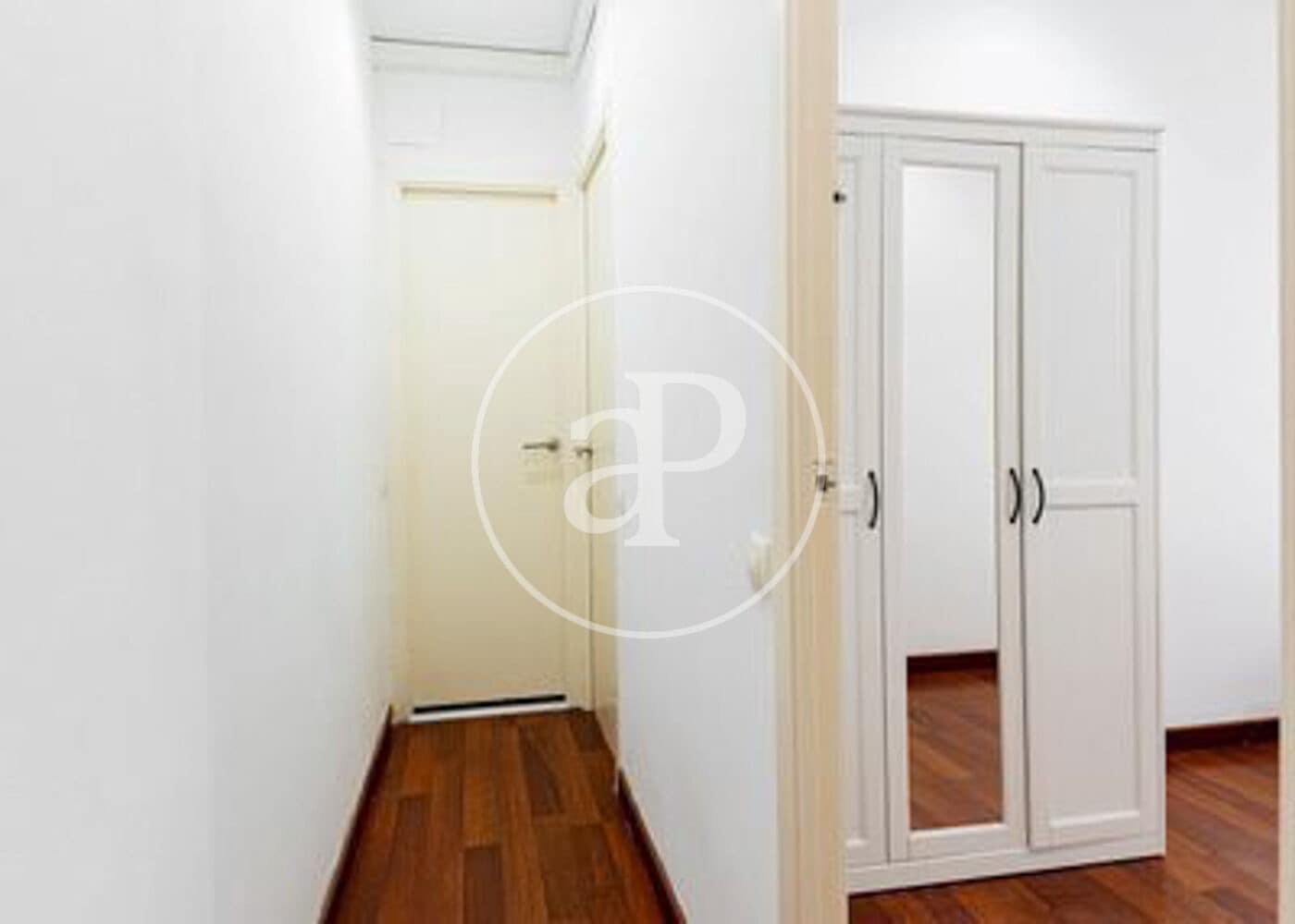 4 soverom Villa til salgs i Barcelona by - € 525 000 (Ref: 9006034)