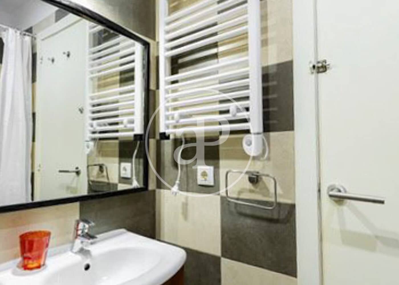 4 soverom Villa til salgs i Barcelona by - € 525 000 (Ref: 9006034)