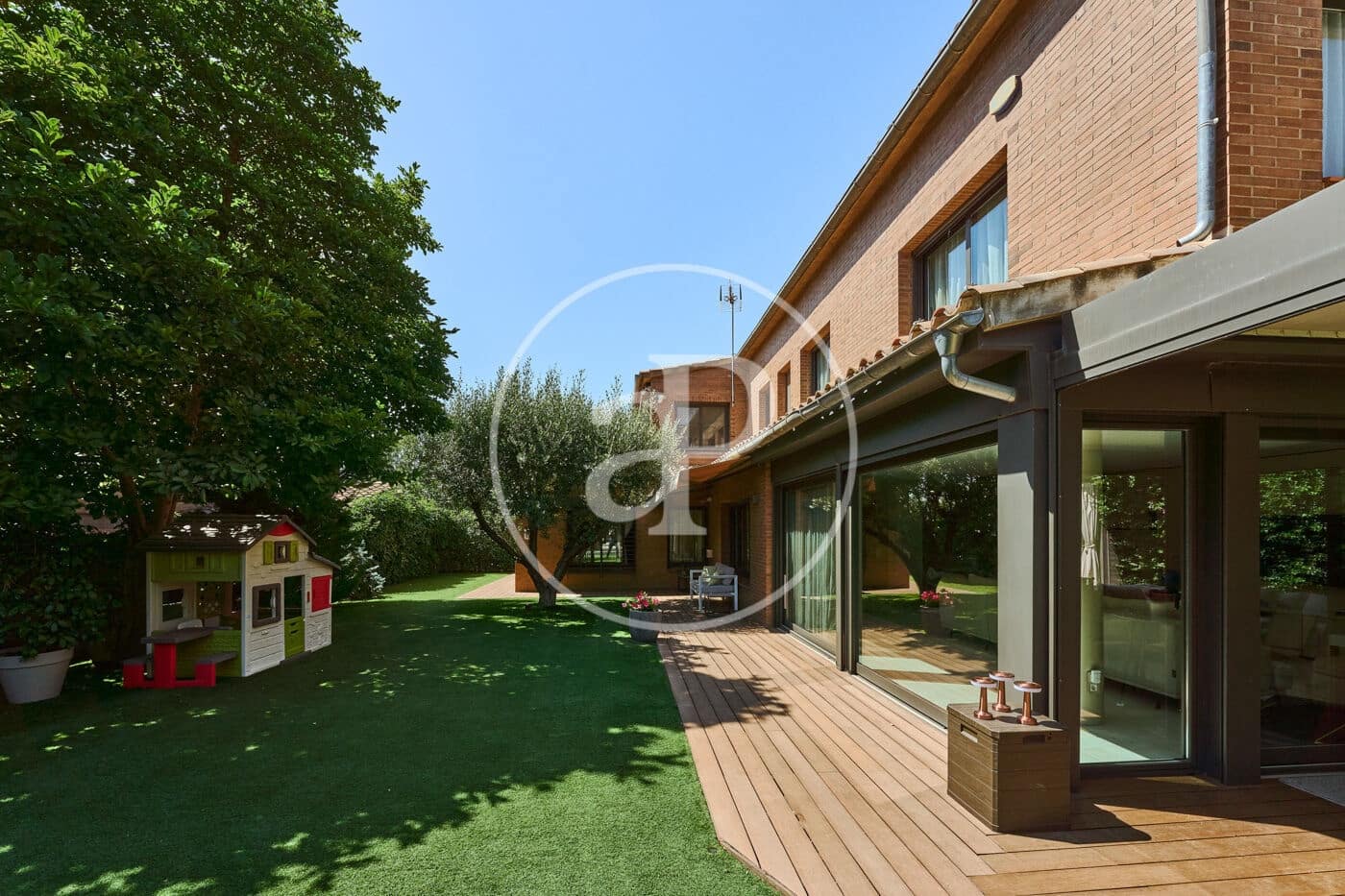4 soverom Villa til salgs i Sant Cugat del Valles med svømmebasseng - € 1 980 000 (Ref: 9012544)
