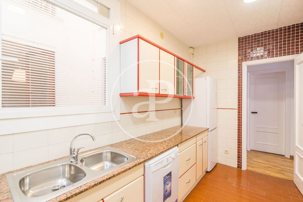 4 camera da letto Appartamento da affittare in Barcelona citta - 2.900 € (Rif: 9014667)