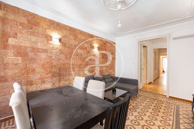 4 quarto Apartamento para arrendar em El Barri Gòtic, Barcelona cidade - 2 950 € (Ref: 9014667)