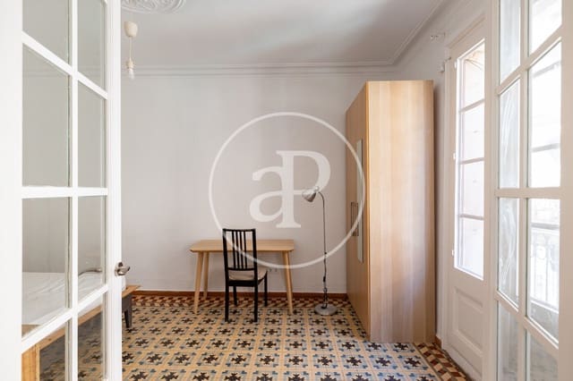 4 quarto Apartamento para arrendar em El Barri Gòtic, Barcelona cidade - 2 950 € (Ref: 9014667)