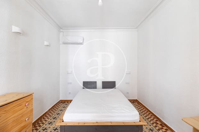4 quarto Apartamento para arrendar em El Barri Gòtic, Barcelona cidade - 2 950 € (Ref: 9014667)