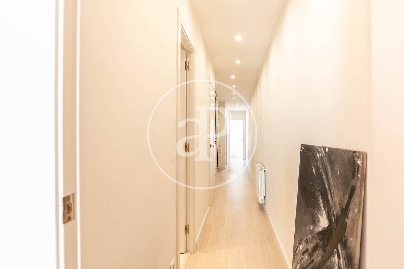 2 slaapkamer Appartement te huur in Barcelona stad - € 1.800 (Ref: 9014681)