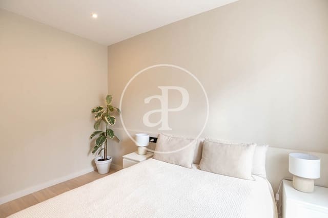 2 bedroom Apartment for rent in La Sagrada Família, Barcelona city - € 1,800 (Ref: 9014681)