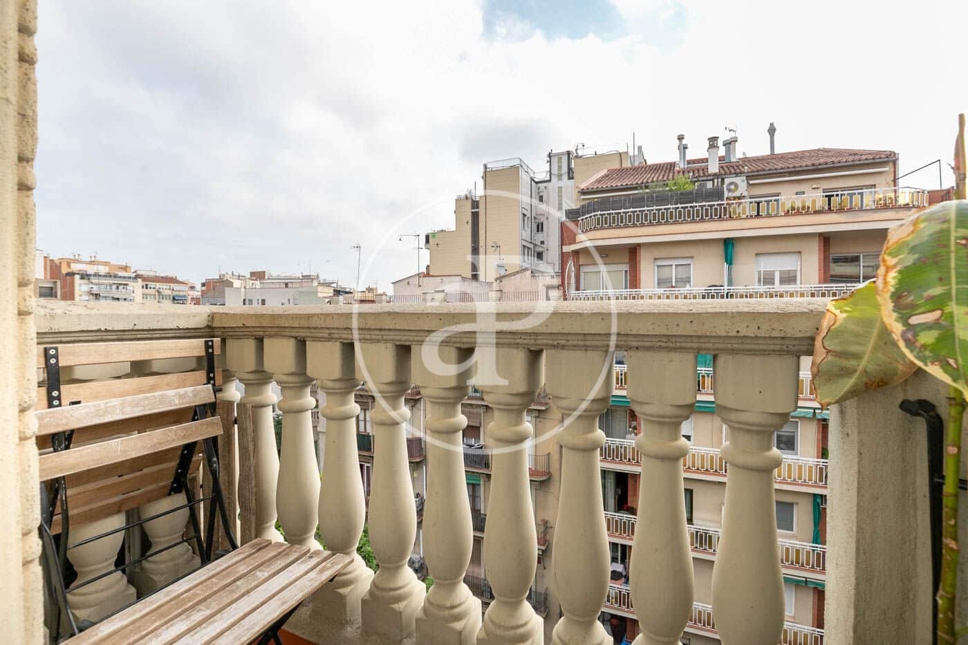 2 slaapkamer Appartement te huur in Barcelona stad - € 1.800 (Ref: 9014681)