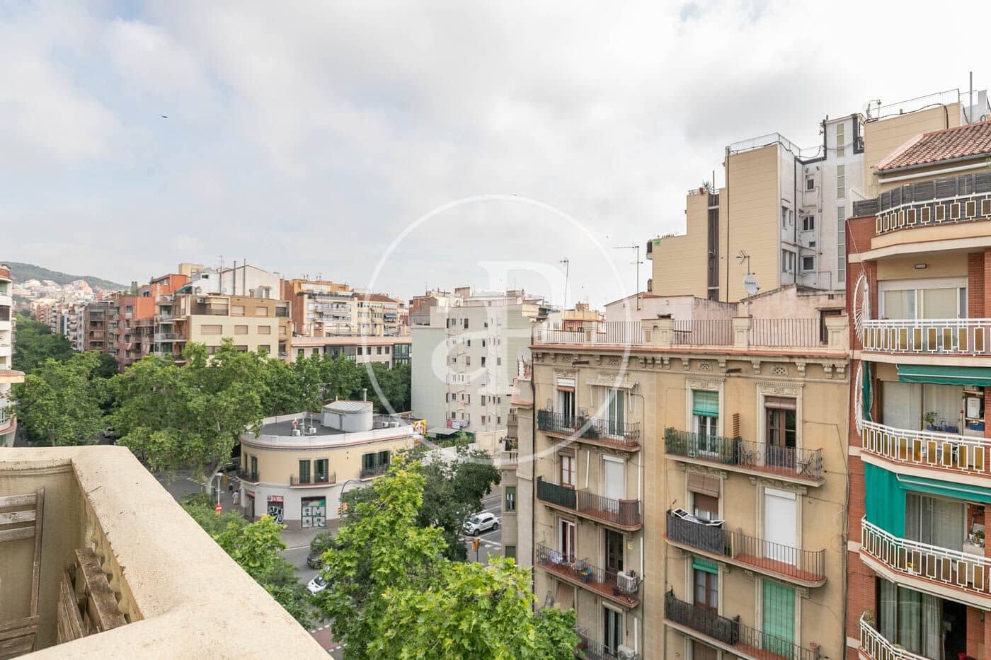 2 slaapkamer Appartement te huur in Barcelona stad - € 1.800 (Ref: 9014681)