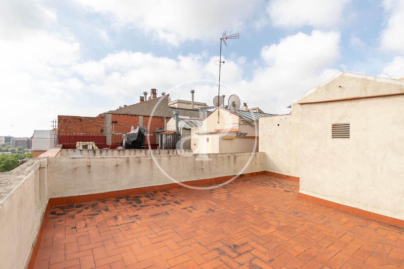 2 slaapkamer Appartement te huur in Barcelona stad - € 1.800 (Ref: 9014681)