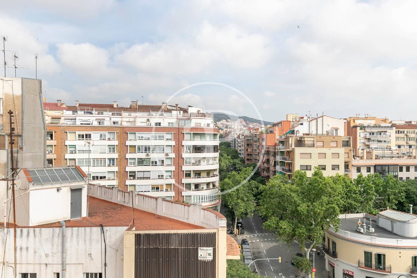 2 slaapkamer Appartement te huur in Barcelona stad - € 1.800 (Ref: 9014681)