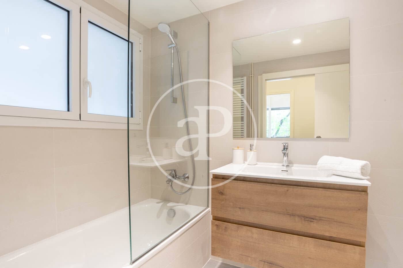 4 camera da letto Appartamento da affittare in Barcelona citta - 8.900 € (Rif: 9020878)