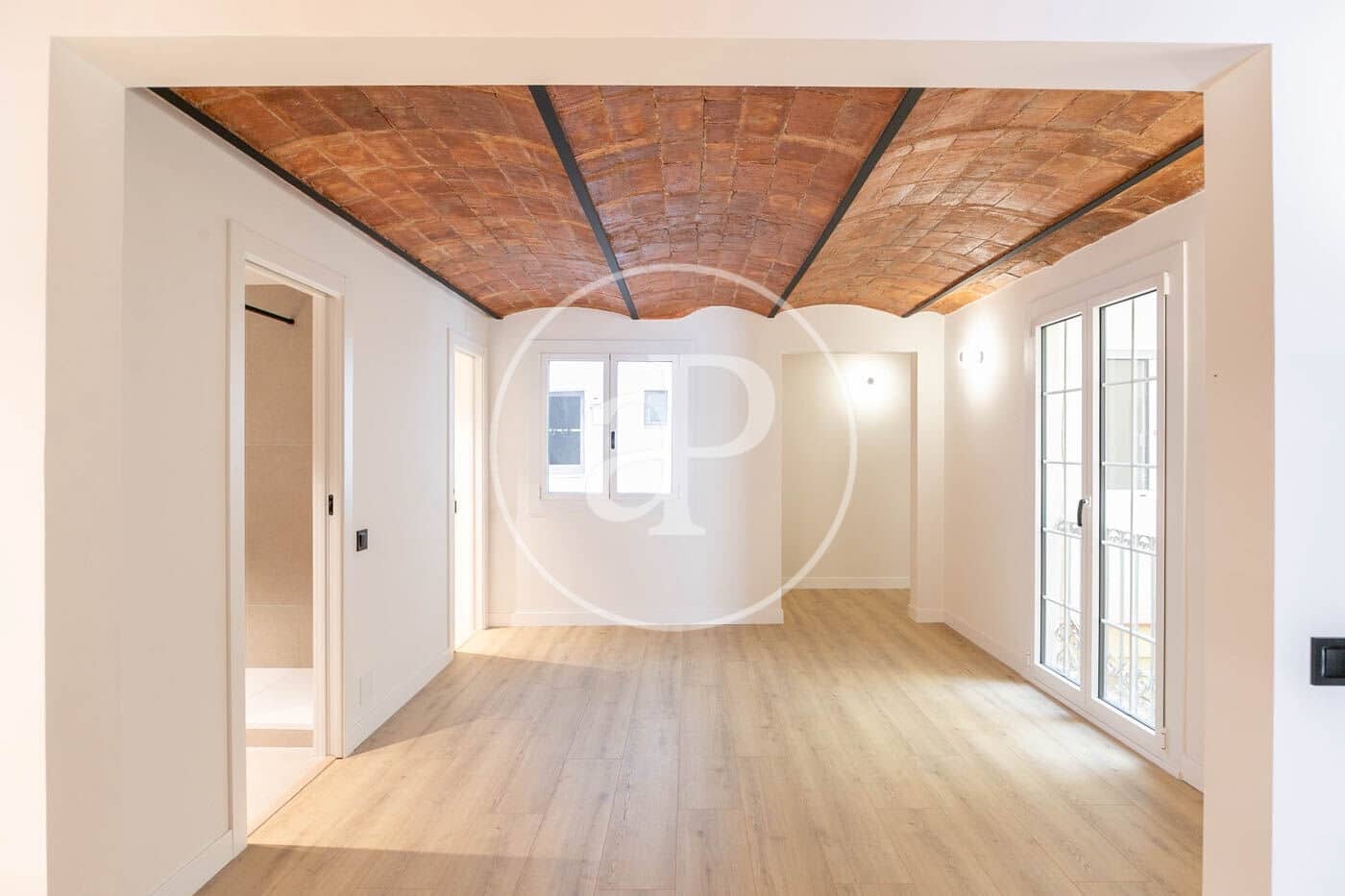 2 soveværelse Lejlighed til salg i Barcelona by - € 695.000 (Ref: 9020883)