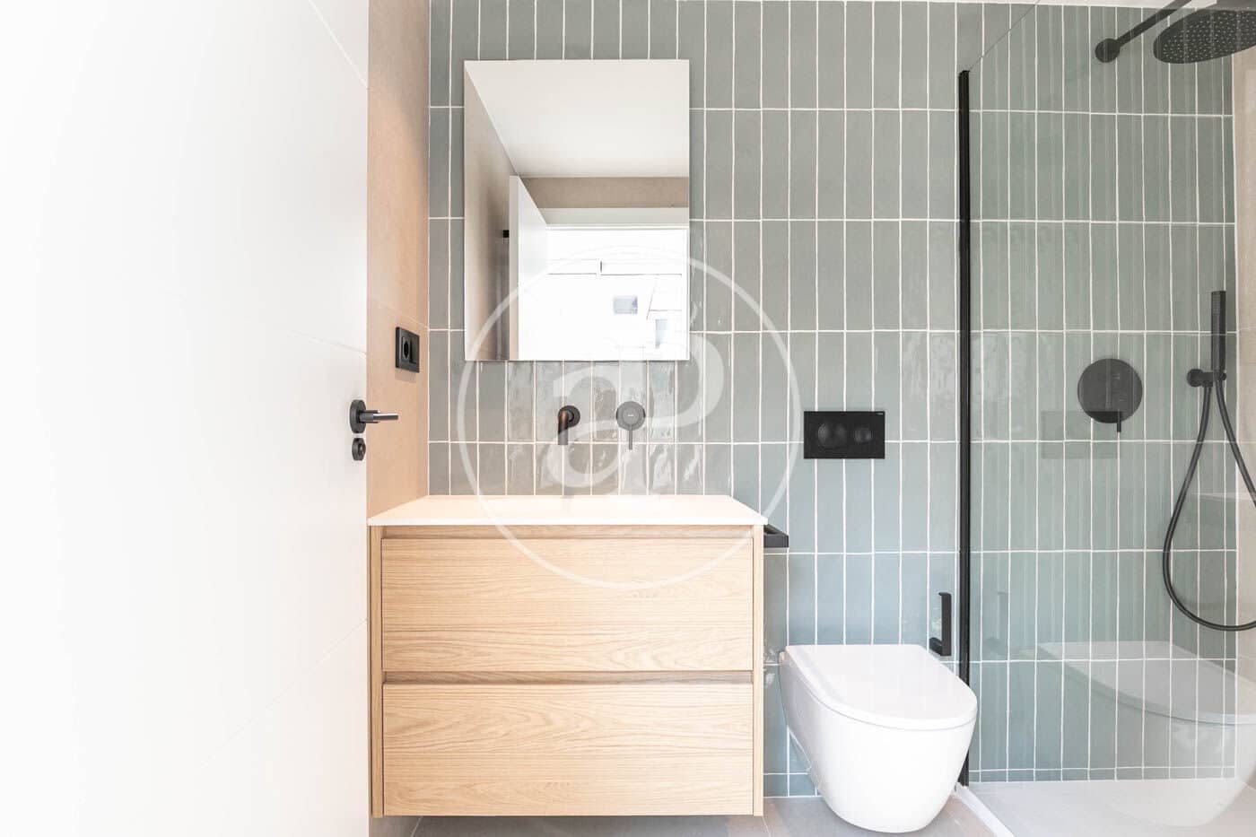 2 soveværelse Lejlighed til salg i Barcelona by - € 695.000 (Ref: 9020883)