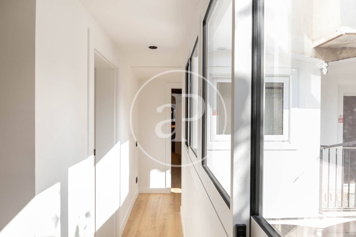 2 soveværelse Lejlighed til salg i Barcelona by - € 695.000 (Ref: 9020883)