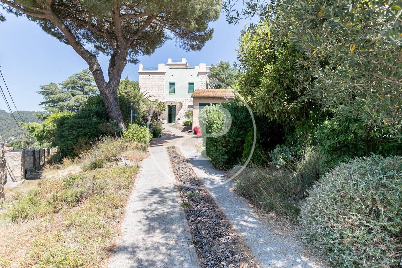 5 slaapkamer Villa te koop in Barcelona stad met zwembad - € 2.600.000 (Ref: 9023154)