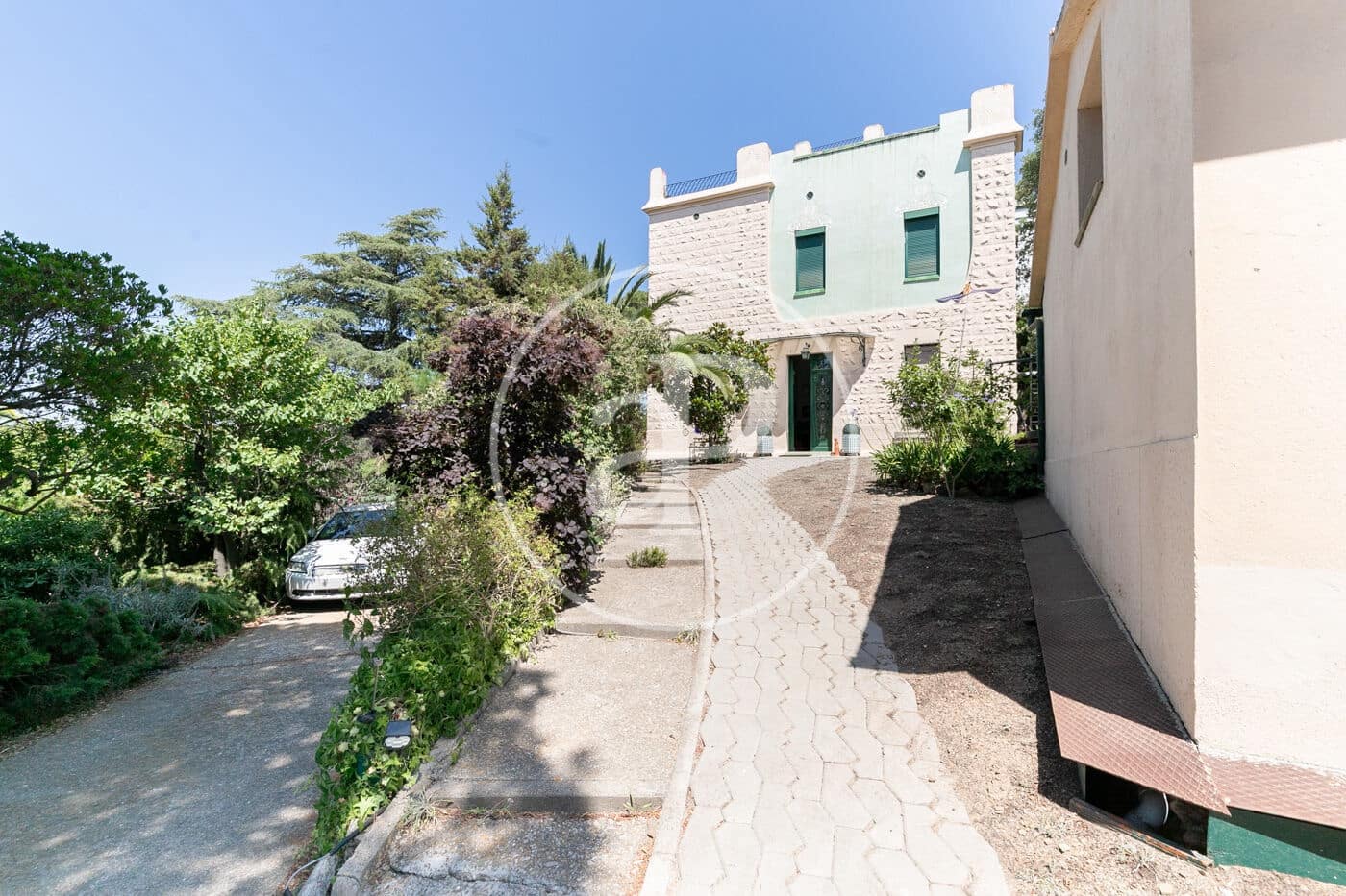 5 slaapkamer Villa te koop in Barcelona stad met zwembad - € 2.600.000 (Ref: 9023154)