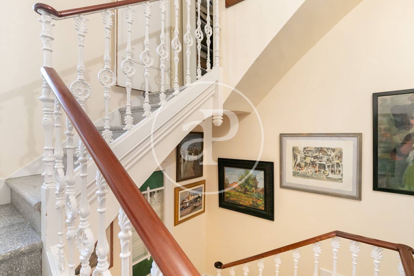 5 slaapkamer Villa te koop in Barcelona stad met zwembad - € 2.600.000 (Ref: 9023154)