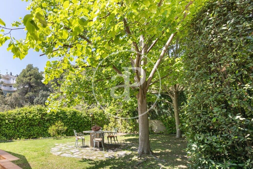 5 slaapkamer Villa te koop in Matadepera met zwembad - € 795.000 (Ref: 9029903)