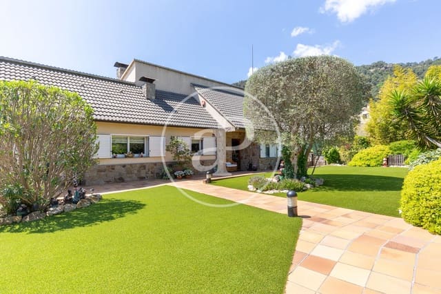 5 slaapkamer Villa te koop in Matadepera met zwembad - € 795.000 (Ref: 9029903)