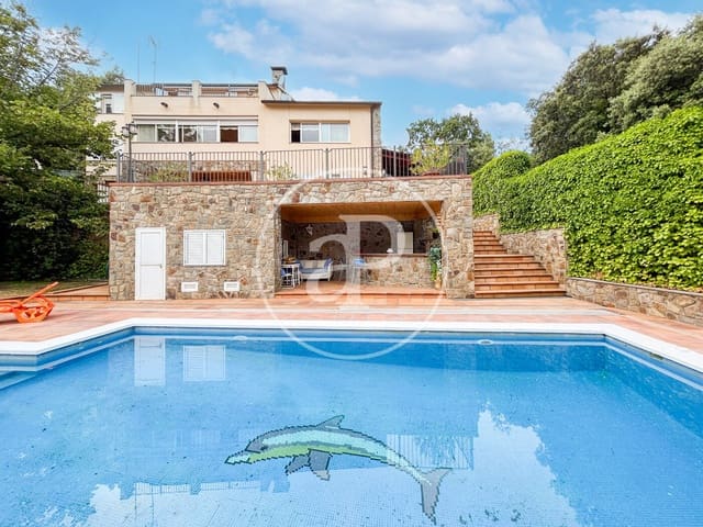 5 slaapkamer Villa te koop in Matadepera met zwembad - € 795.000 (Ref: 9029903)