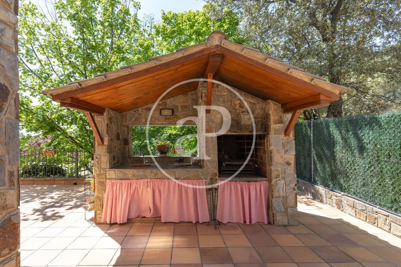 5 slaapkamer Villa te koop in Matadepera met zwembad - € 795.000 (Ref: 9029903)