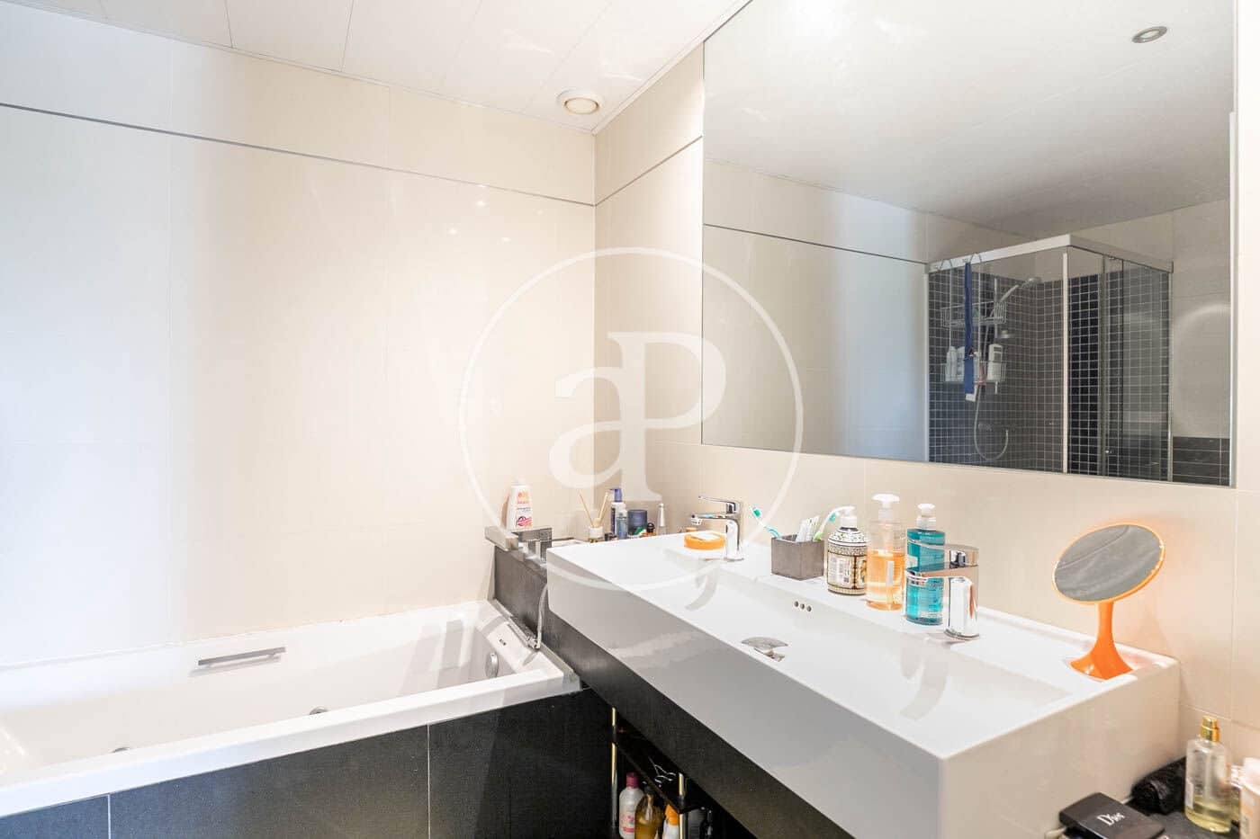 3 slaapkamer Appartement te koop in Barcelona stad met zwembad - € 1.090.000 (Ref: 9036939)