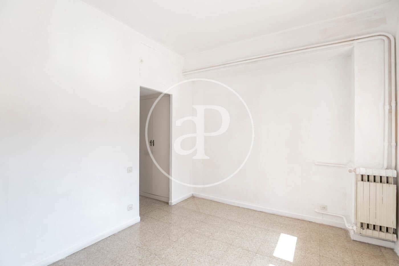 4 soveværelse Lejlighed til salg i Barcelona by - € 585.000 (Ref: 9051269)