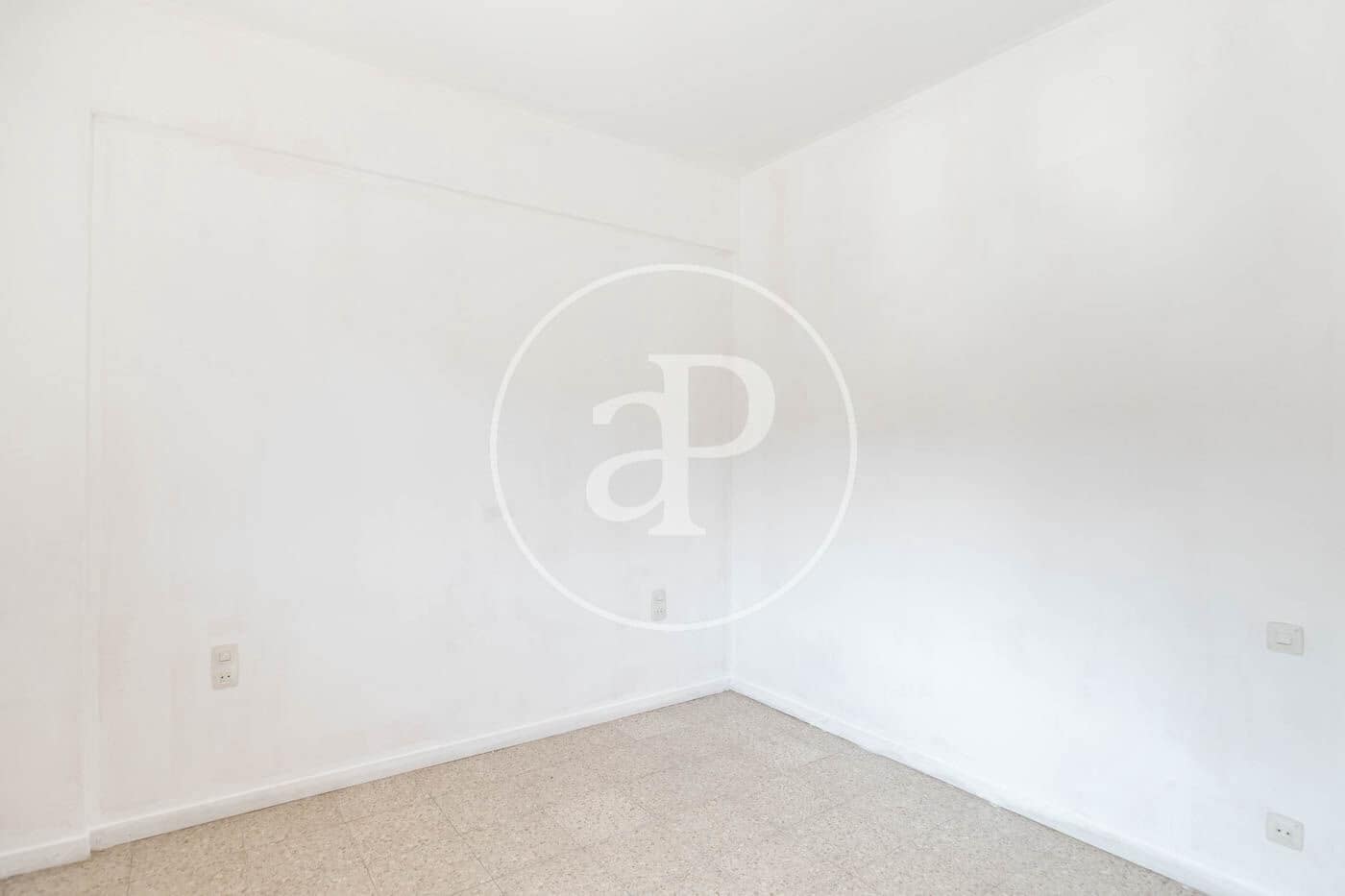 4 soveværelse Lejlighed til salg i Barcelona by - € 585.000 (Ref: 9051269)