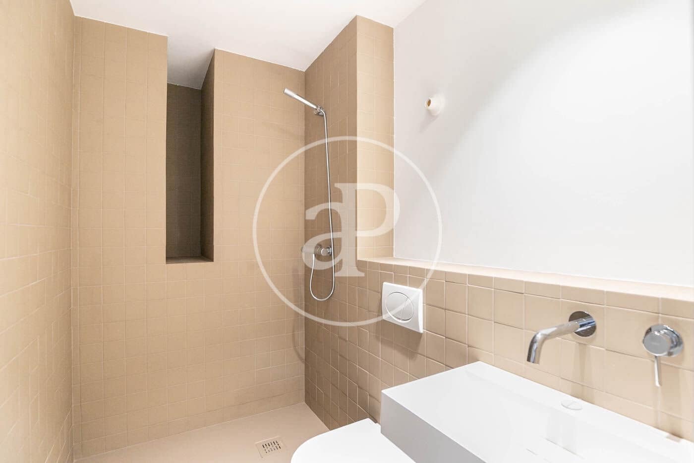 2 makuuhuone Huoneisto myytävänä paikassa Barcelona kaupunki - 330 000 € (Ref: 9051271)