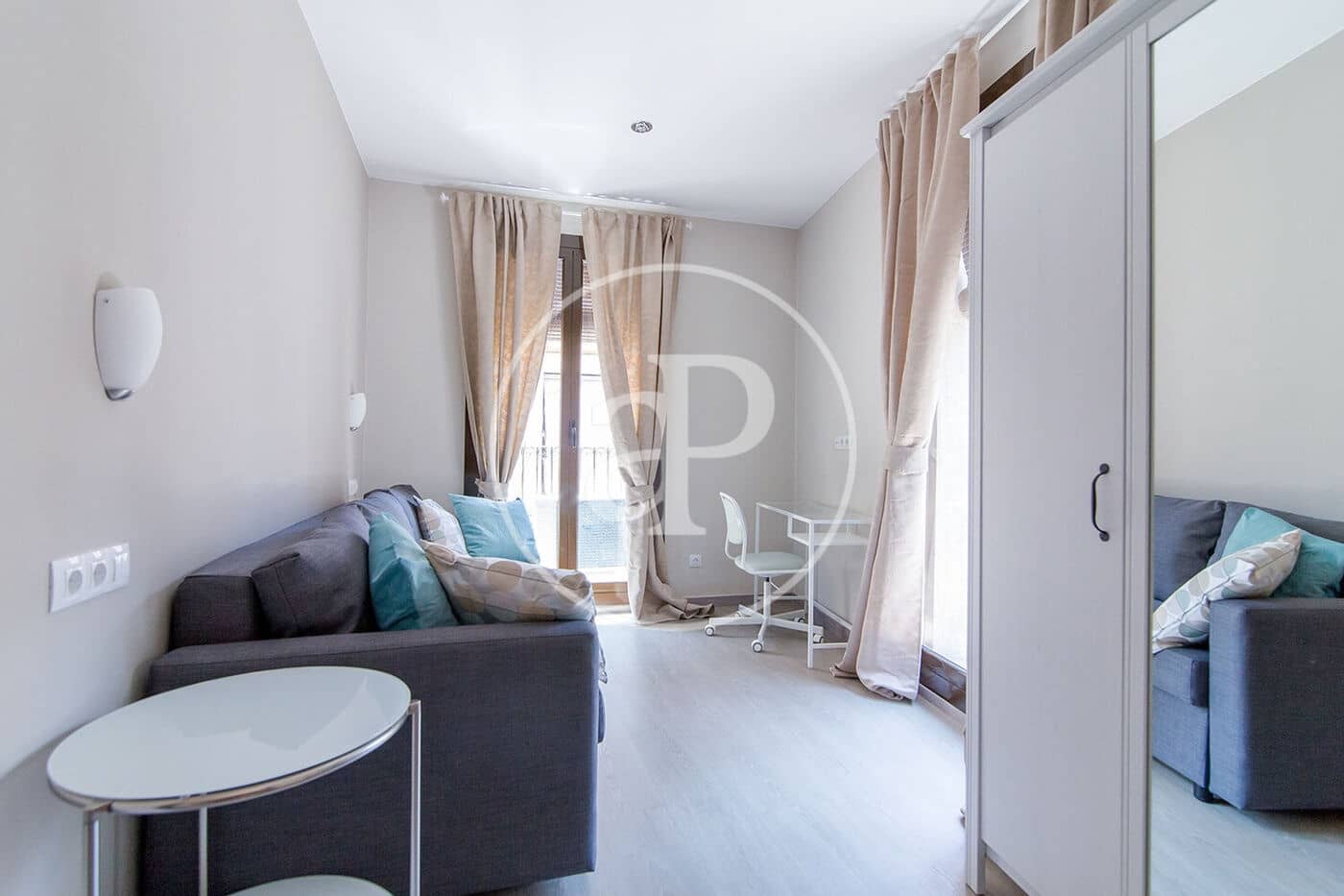 2 quarto Apartamento para arrendar em Barcelona cidade - 1 500 € (Ref: 9051272)