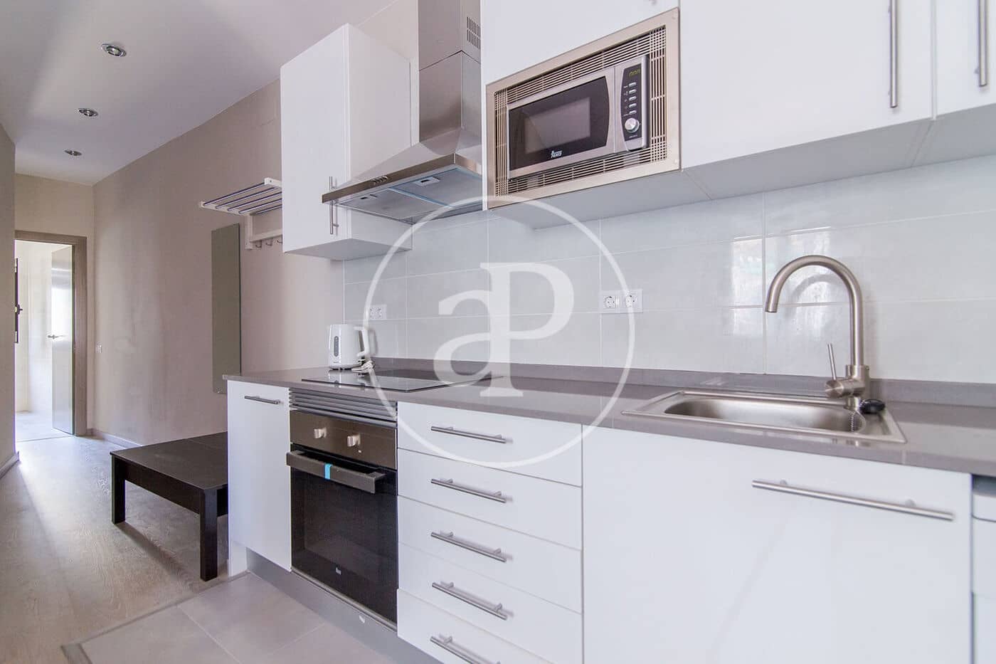 2 quarto Apartamento para arrendar em Barcelona cidade - 1 500 € (Ref: 9051272)