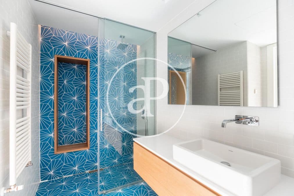 1 soverom Leilighet til salgs i Barcelona by med svømmebasseng - € 1 400 000 (Ref: 9051276)