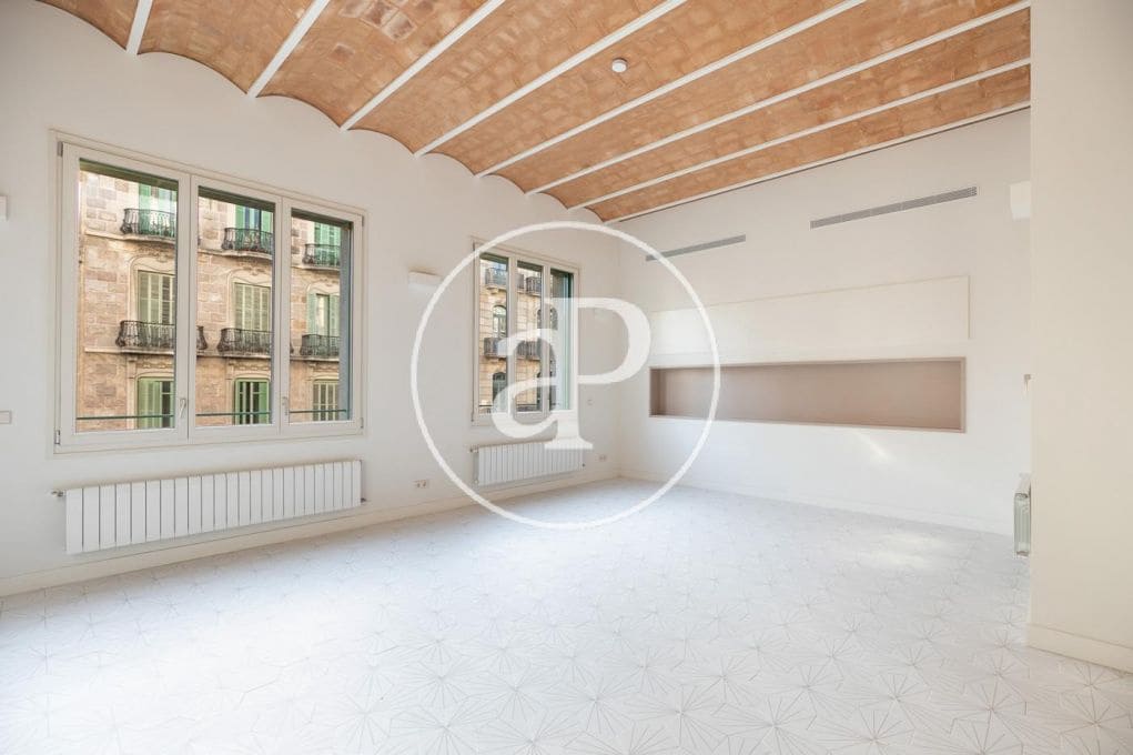 1 soverom Leilighet til salgs i Barcelona by med svømmebasseng - € 1 400 000 (Ref: 9051278)