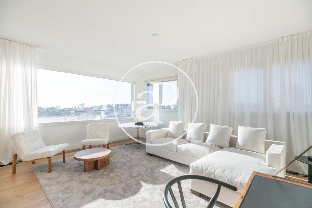 1 soverom Leilighet til salgs i Barcelona by med svømmebasseng - € 1 400 000 (Ref: 9051278)