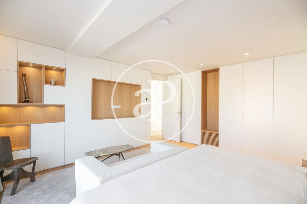 1 soveværelse Lejlighed til salg i Barcelona by med swimmingpool - € 1.400.000 (Ref: 9051279)