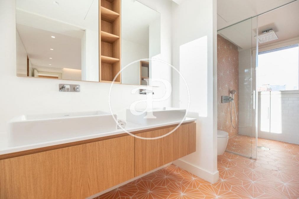 1 soveværelse Lejlighed til salg i Barcelona by med swimmingpool - € 1.400.000 (Ref: 9051279)