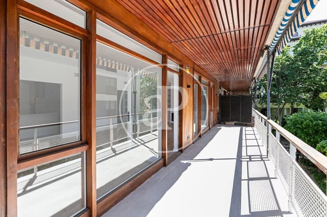 5 bedroom Apartment for sale in Les Tres Torres, Barcelona city - € 1,490,000 (Ref: 9057853)