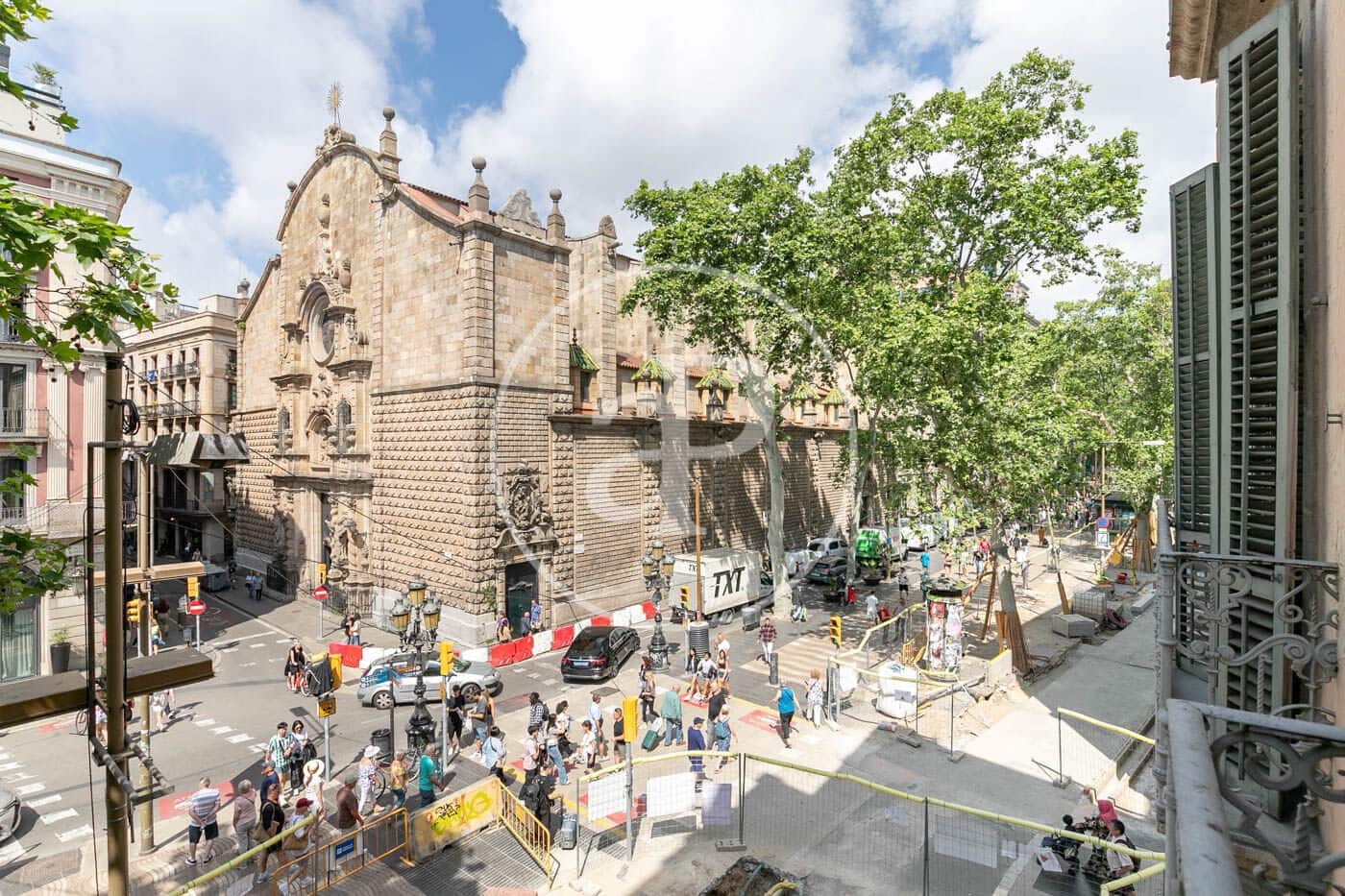 4 sovrum Lägenhet till salu i Barcelona stad - 1 075 000 € (Ref: 9057854)