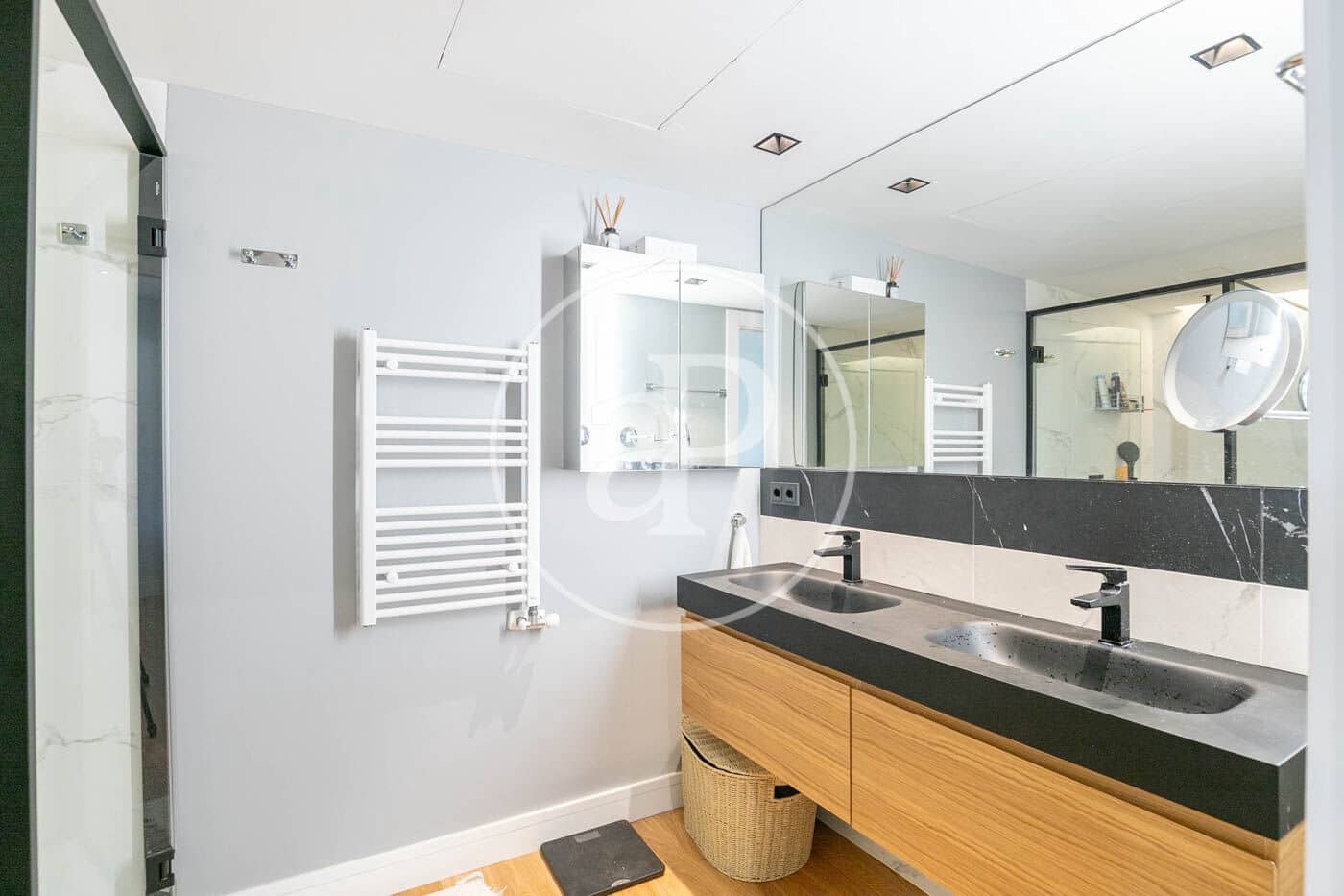 2 soveværelse Lejlighed til salg i Barcelona by - € 1.100.000 (Ref: 9057856)