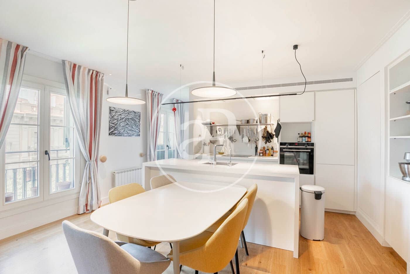 2 soveværelse Lejlighed til salg i Barcelona by - € 1.100.000 (Ref: 9057856)