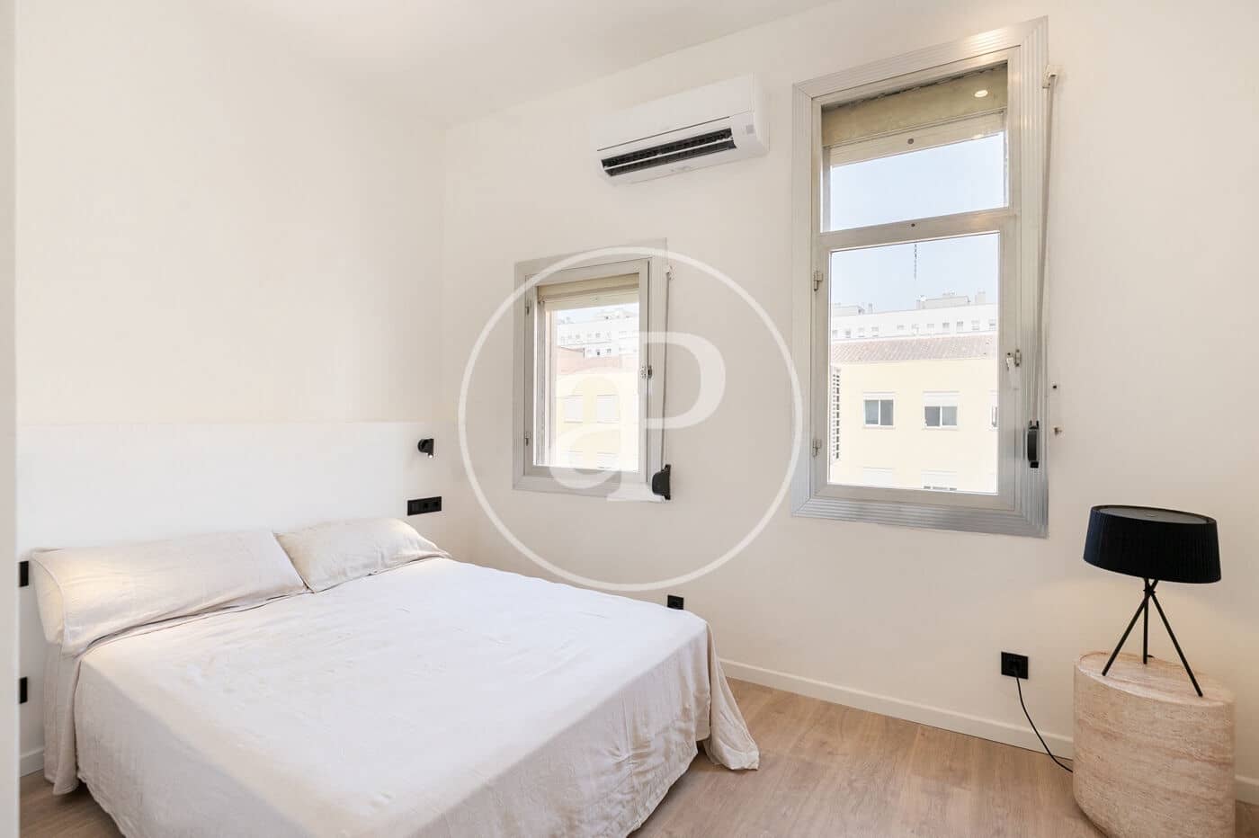 2 slaapkamer Appartement te koop in Barcelona stad - € 335.000 (Ref: 9059711)