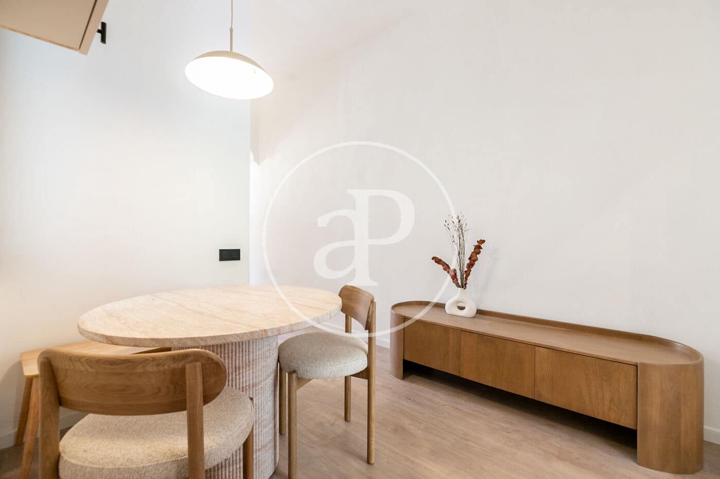 2 slaapkamer Appartement te koop in Barcelona stad - € 335.000 (Ref: 9059711)