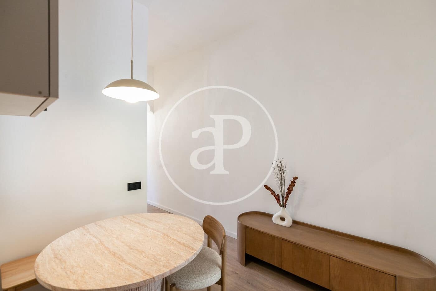 2 slaapkamer Appartement te koop in Barcelona stad - € 335.000 (Ref: 9059711)