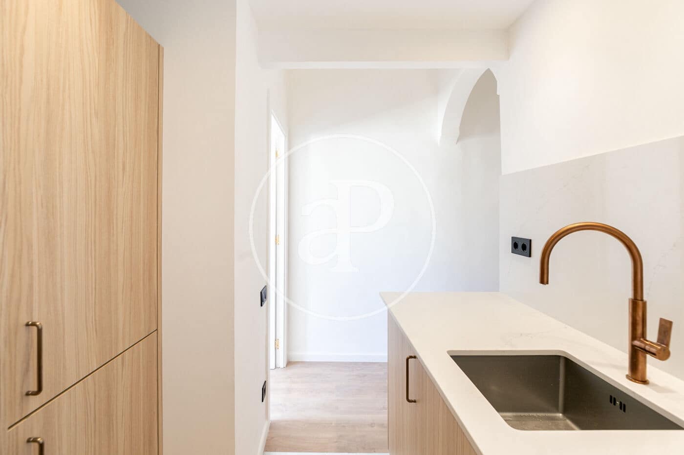 2 slaapkamer Appartement te koop in Barcelona stad - € 335.000 (Ref: 9059711)